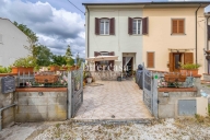 Visualizza le foto dell'immobile