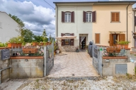 Visualizza le foto dell'immobile