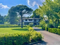 Visualizza le foto dell'immobile