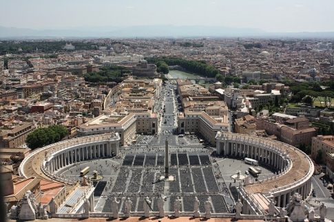 Chiesa cattolica in Italia e tasse sugli immobili: il Papa condanna i conventi-alberghi Chiesa cattolica in Italia e tasse sugli immobili: il Papa condanna i conventi-alberghi