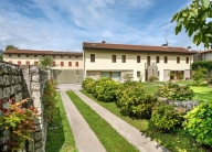 Visualizza le foto dell'immobile