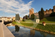 Visualizza le foto dell'immobile