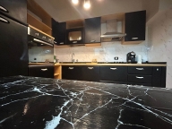 Visualizza le foto dell'immobile