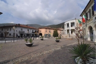 Visualizza le foto dell'immobile