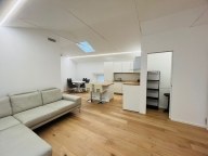 Visualizza le foto dell'immobile