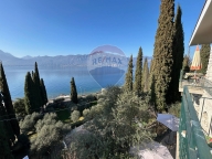 Visualizza le foto dell'immobile