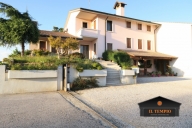 Visualizza le foto dell'immobile Visualizza le foto dell'immobile