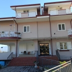 Visualizza le foto dell'immobile