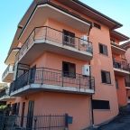 Visualizza le foto dell'immobile