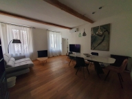 Visualizza le foto dell'immobile