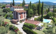Visualizza le foto dell'immobile