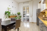 Visualizza le foto dell'immobile