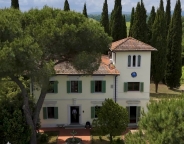 Visualizza le foto dell'immobile