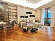 Visualizza le foto dell'immobile