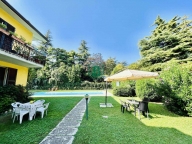 Visualizza le foto dell'immobile