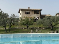 Visualizza le foto dell'immobile