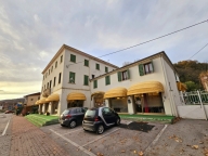 Visualizza le foto dell'immobile