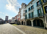 Visualizza le foto dell'immobile