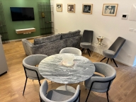 Visualizza le foto dell'immobile