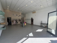 Visualizza le foto dell'immobile