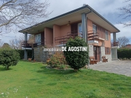 Visualizza le foto dell'immobile