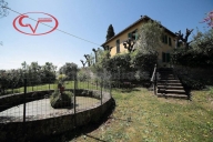 Visualizza le foto dell'immobile