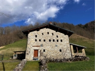 Visualizza le foto dell'immobile