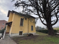 Visualizza le foto dell'immobile