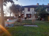 Visualizza le foto dell'immobile