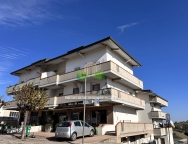 Visualizza le foto dell'immobile