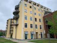 Visualizza le foto dell'immobile