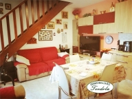 Visualizza le foto dell'immobile