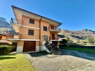 Visualizza le foto dell'immobile