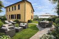 Visualizza le foto dell'immobile