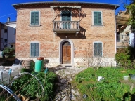 Visualizza le foto dell'immobile