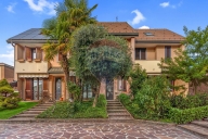 Visualizza le foto dell'immobile