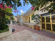 Visualizza le foto dell'immobile