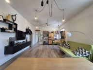 Visualizza le foto dell'immobile