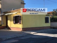 Visualizza le foto dell'immobile