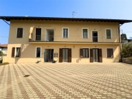 Visualizza le foto dell'immobile