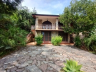 Visualizza le foto dell'immobile