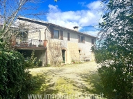 Visualizza le foto dell'immobile