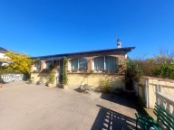 Visualizza le foto dell'immobile