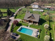 Visualizza le foto dell'immobile