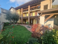 Visualizza le foto dell'immobile