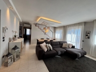 Visualizza le foto dell'immobile