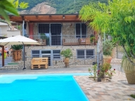 Visualizza le foto dell'immobile