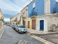 Visualizza le foto dell'immobile