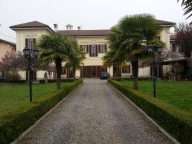 Visualizza le foto dell'immobile