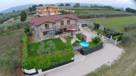 Visualizza le foto dell'immobile